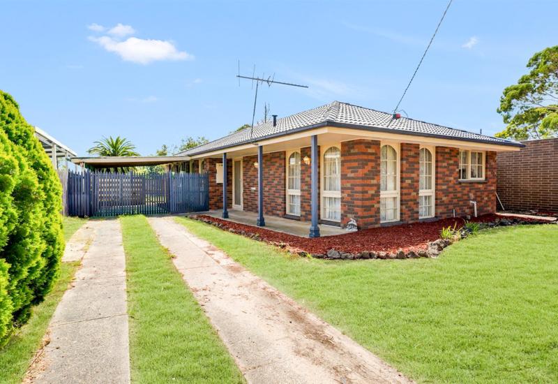 Family-Friendly Haven in Cranbourne Central