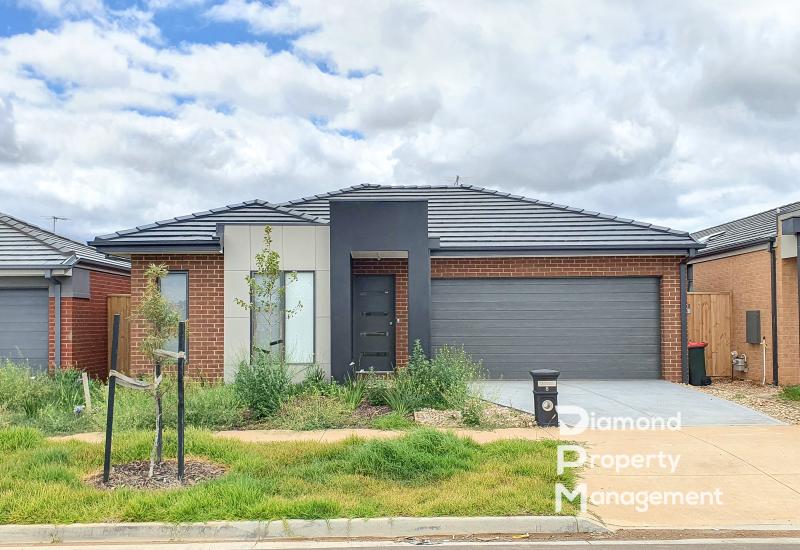Modern Family Home in Prime Werribee Location