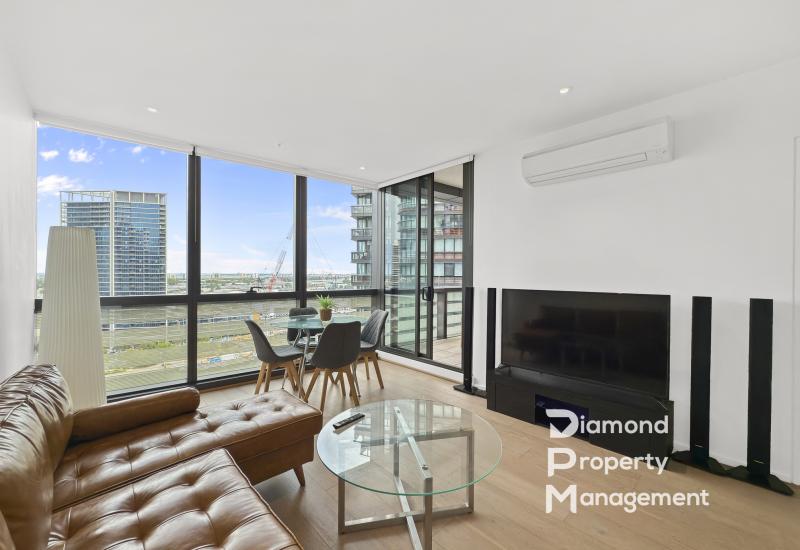 Stunning Fully Furnished Water View Apartment @ 883 Collins