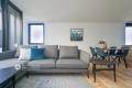 Contemporary Townhouse For Rent; Close to Deakin Uni and PLC