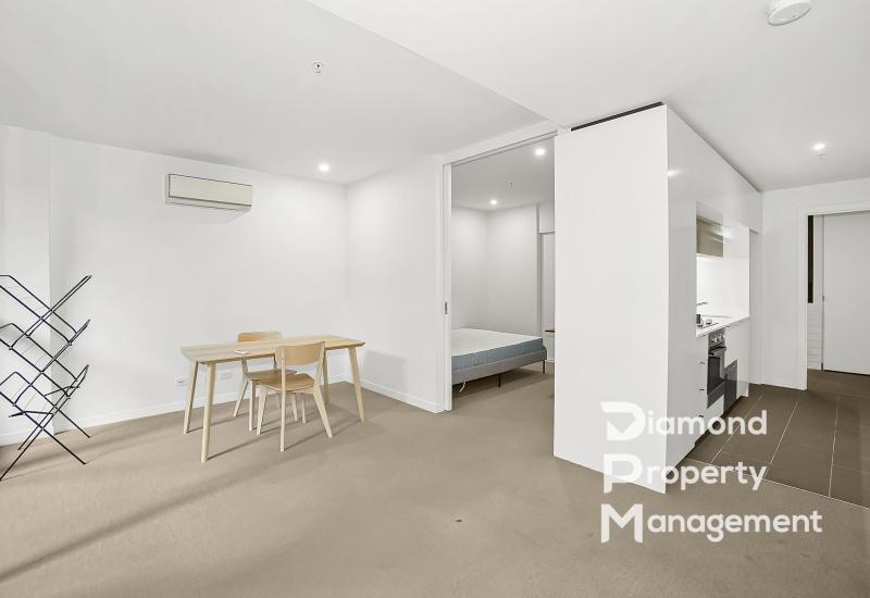 Modern 1-Bedroom Apartment in Prime CBD Location – MY80 Building