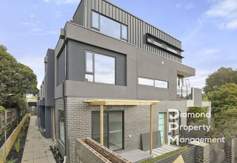 Luxurious Townhouse Living with Cutting-Edge Features