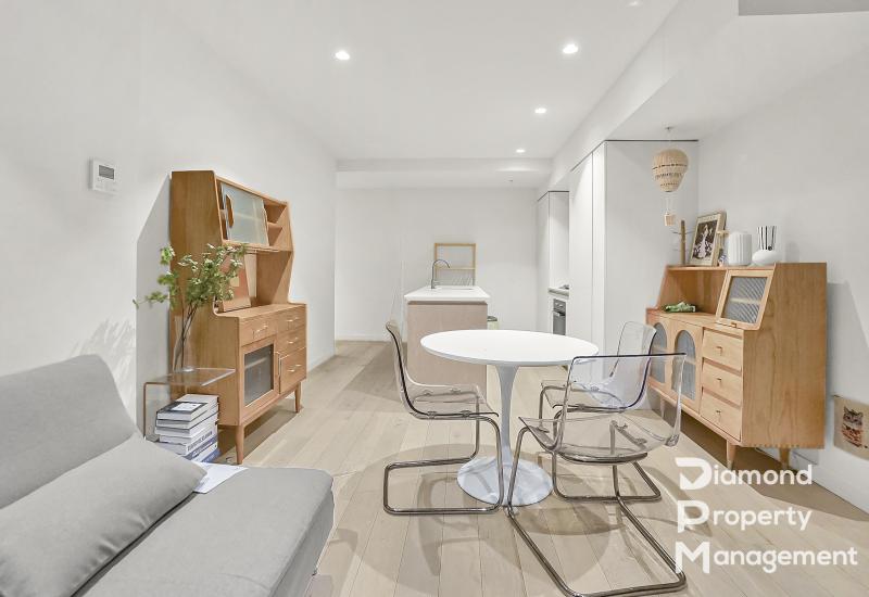 Exquisite 2-Bedroom Apartment with Breathtaking City Views