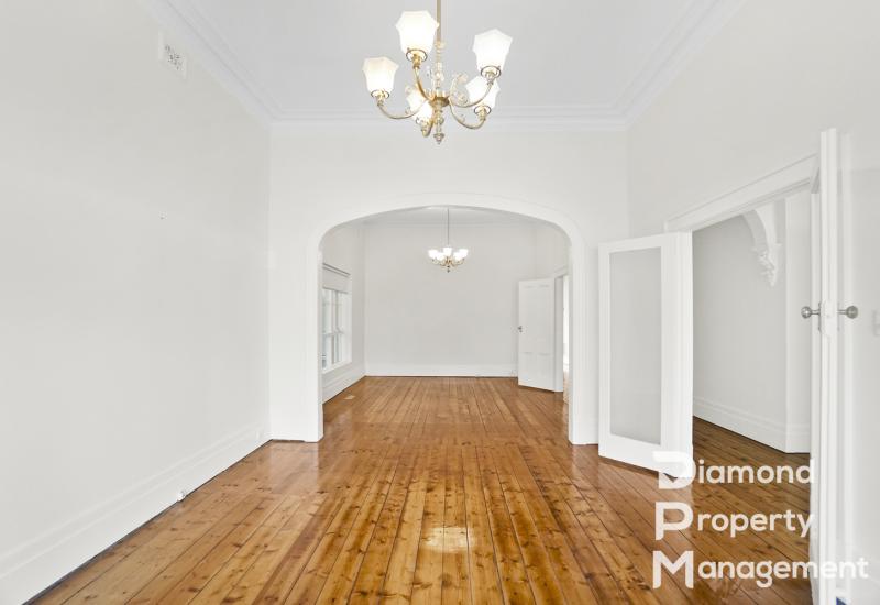 Elegant 4-Bedroom Edwardian Home in Toorak