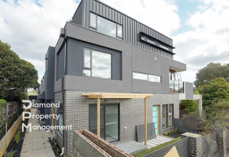 Luxurious Townhouse Living with Cutting-Edge Features