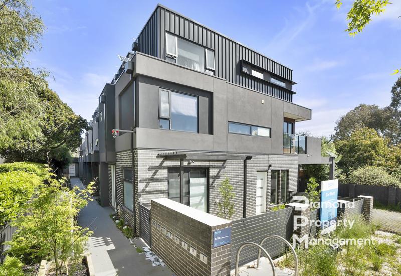 Luxurious Townhouse Living with Cutting-Edge Features