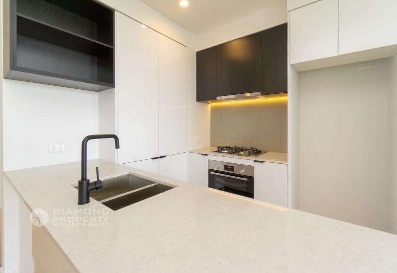 Overall The Best Location Apartment In Burwood