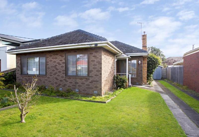 Prime Location House You Don't Want To Miss!