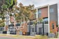 Near New Contemporary Townhouse For Rent; Close to Deakin Uni and PLC