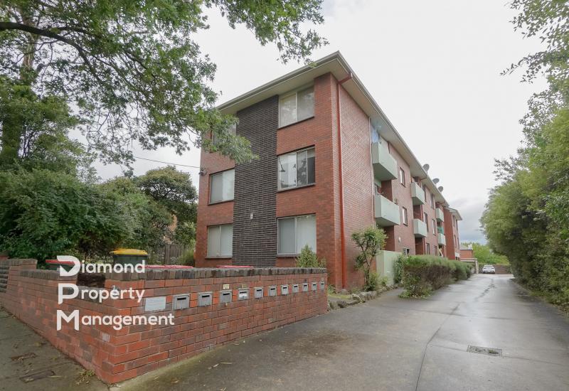Fully Renovated Unit Minutes From Box Hill Central