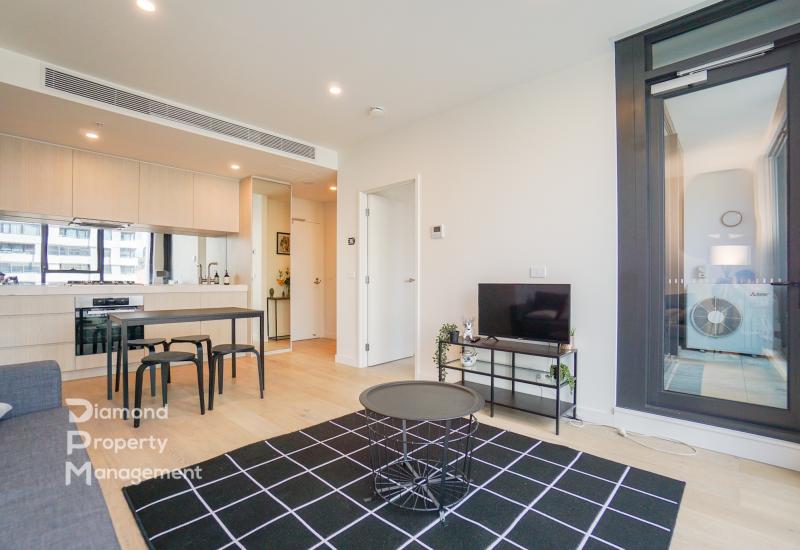 Furnished CBD Gem With Resort Style Facilites
