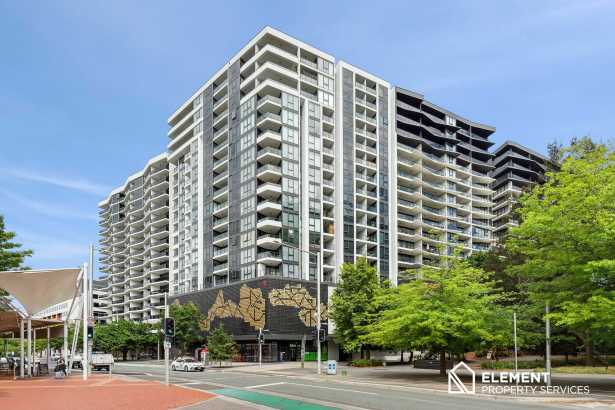 Modern 2-Bedroom Apartment in Canberra's CBD