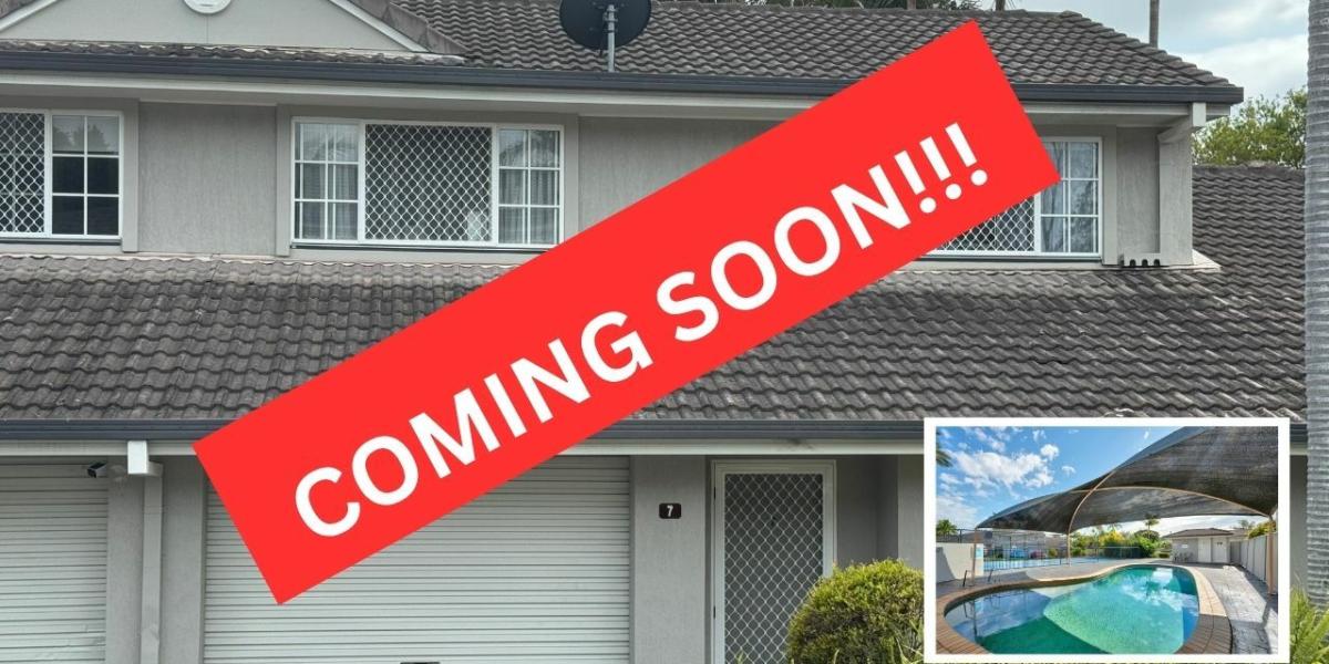 IDEALLY POSITIONED 2 BED TOWNHOUSE WITH A COURTYARD, POOL & TENNIS COURT ACCESS