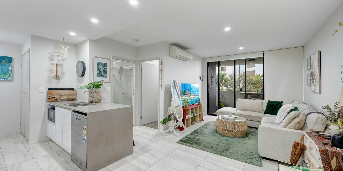 RESORT-STYLE COMFORT MEETS CITY CONVENIENCE