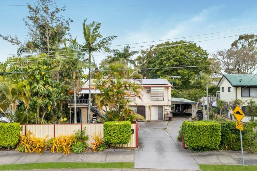 Dual Living Lifestyle, Two Homes, Inground Pool, Endless Potential !!!