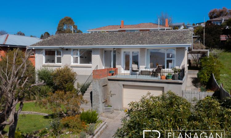 Expansive Views, Quiet Location!