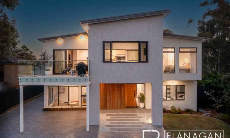 A Perfect Blend Of Modern And Outdoor Living In A Bush Setting