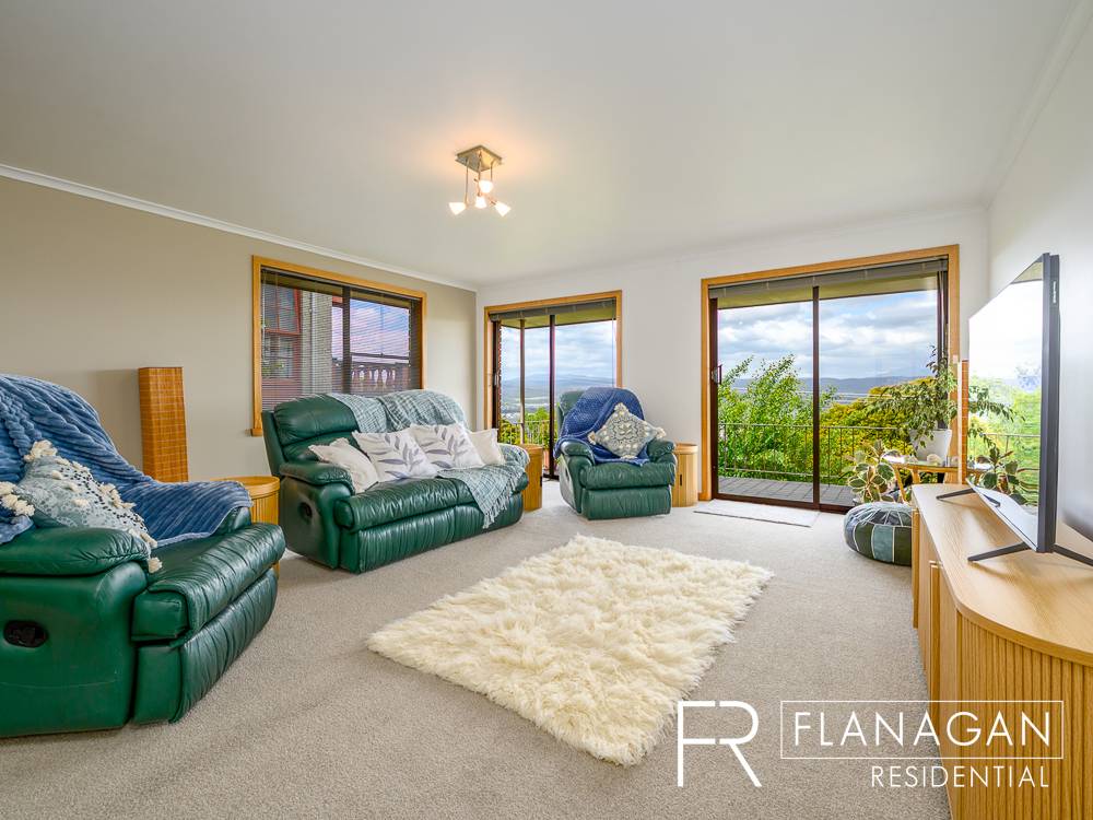 11 Whitford Gr, Trevallyn - Thumbnail 5