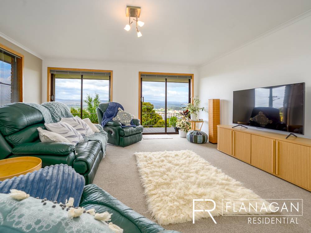 11 Whitford Gr, Trevallyn - Thumbnail 6