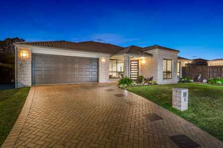 Huge Family Home With 3 Bay Shed