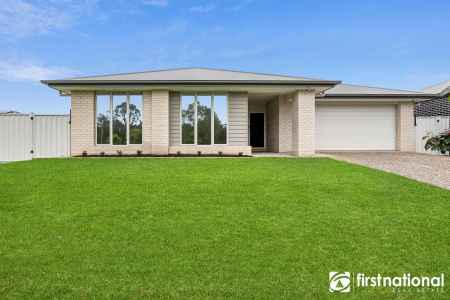 Spacious 4-Bedroom Home with Solar Panels, Ducted Cooling and a Swimming Pool