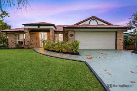 Family Oasis in a Picture-Perfect Street – Pool, Space & Style in Sought-After Bellmere