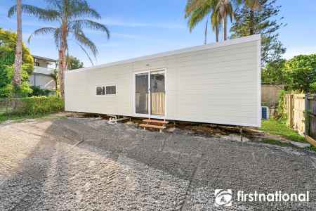 Contemporary Two-Bedroom Granny Flat –  Just 150m from the Waterfront!