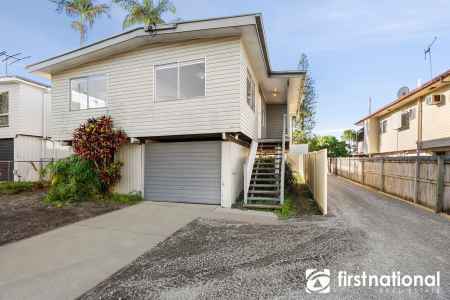 Coastal Charm Just 150m from the Waterfront!