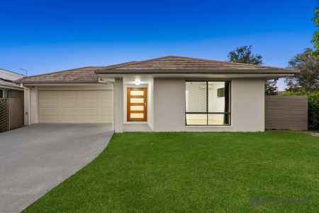 Luxurious Family Living in Riverbank Estate – Stylish, Spacious & Move-In Ready!