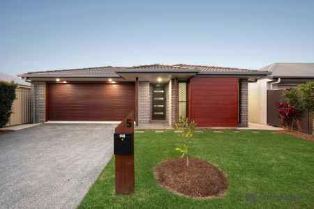 MODERN FAMILY HOME IN RESERVE ESTATE - ROOM FOR A POOL + KIDS TO PLAY!