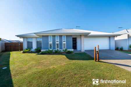 Beautiful Family Home on 750sqm block with side access in North Harbour!