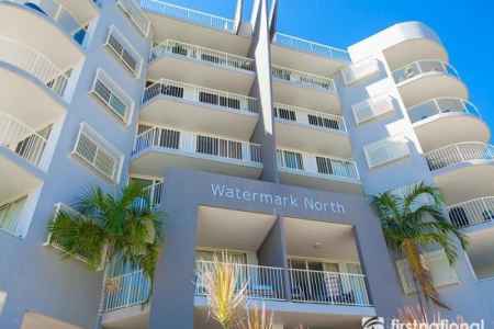 Gorgeous 2 bedroom unit with Pool & Gym!