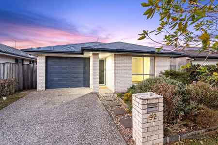 LOW MAINTENANCE + MOVE IN READY + CONVENIENT LOCATION = THE PERFECT PURCHASE!