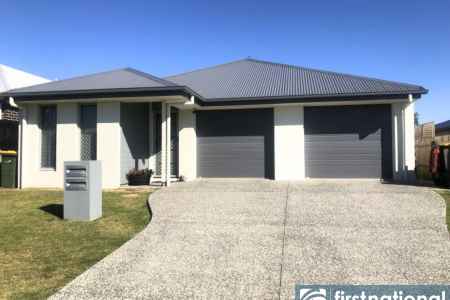 Modern Duplex in Prime Morayfield Location