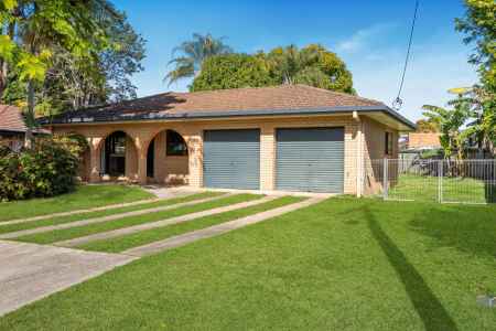 Comfortable Family Living with Side Access & Modern Updates!