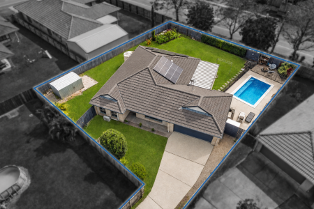 Spacious Family Living with Heated Mineral Pool