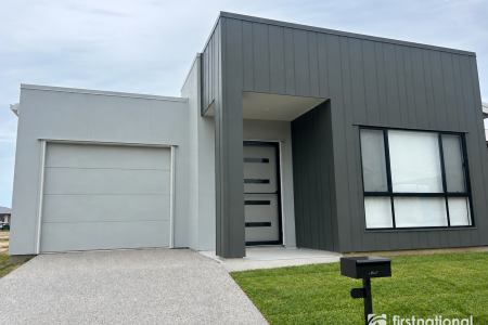 Beautiful 3-Bedroom Home in the Summerstone Estate