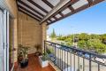THREE STOREY APARTMENT IN THE HEART OF FREMANTLE