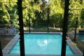 Mid Centry Modern Renovated Cottage with Pool