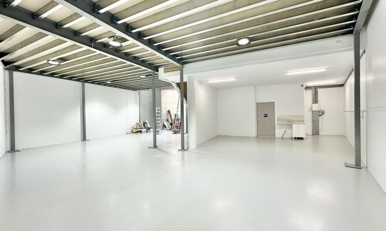 Quality Industrial Unit in St Peters