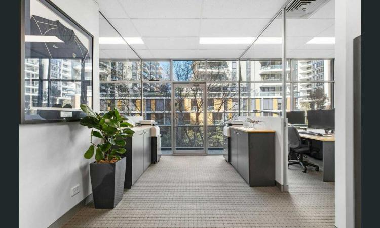 For Lease Quality 73 sqm Office + Parking