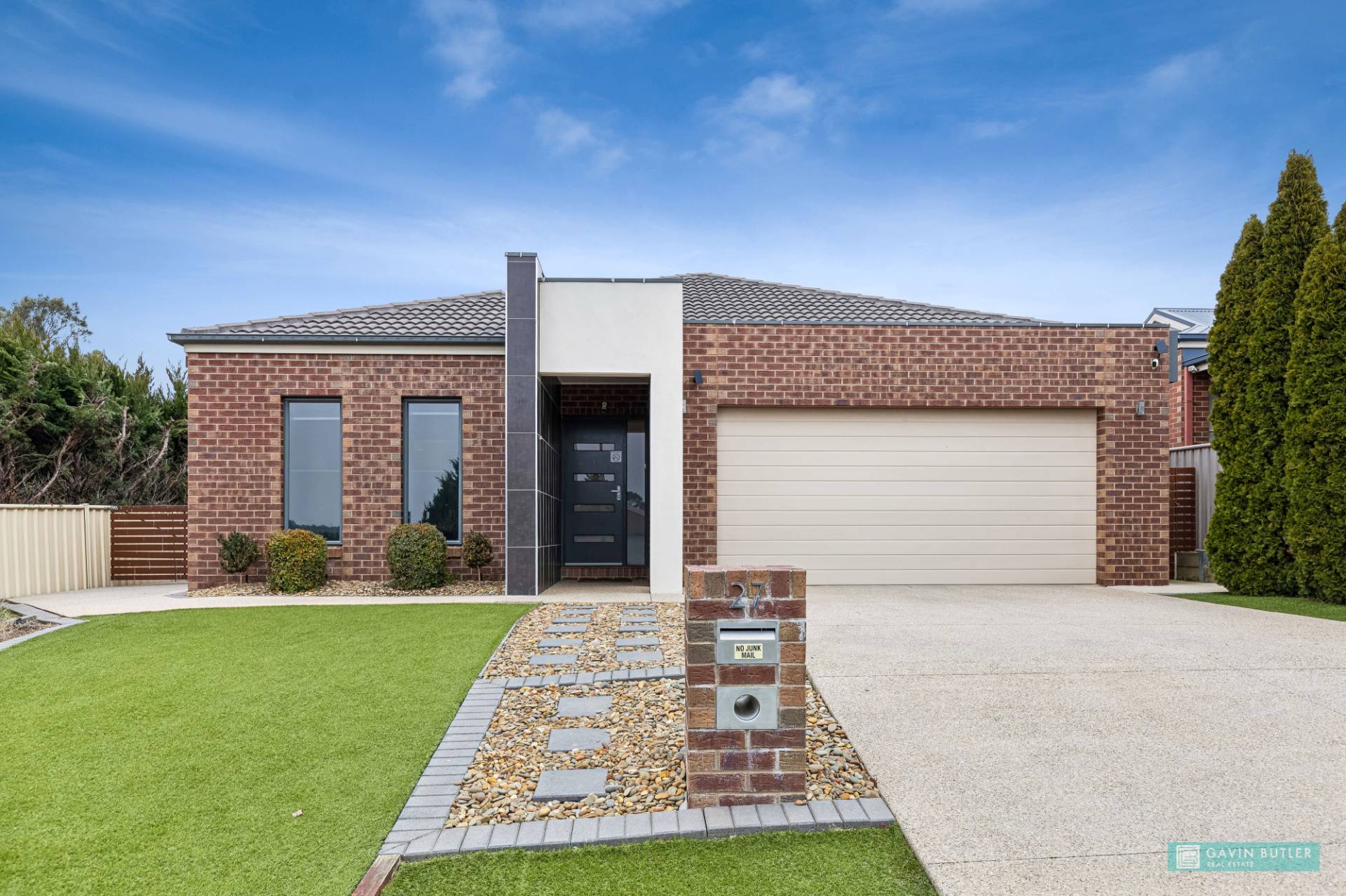 27 Magazine Boulevard, Golden Square - Image 1