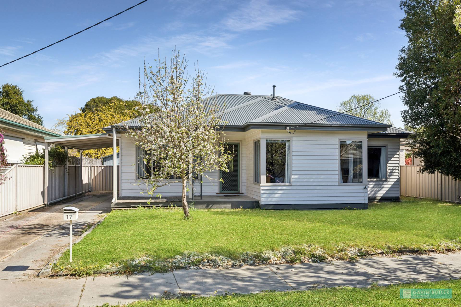 17 Fifth Avenue, White Hills - Image 1