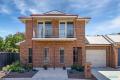 Gorgeous townhouse in a very central blue chip locale