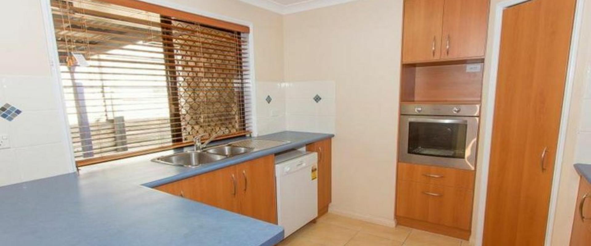 Gladstone Real Estate 3 Bedroom Duplex in Clinton