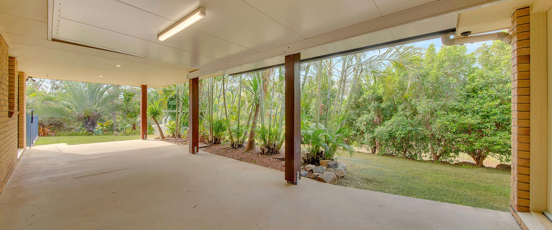 Gladstone Real Estate HOT NEW PRICE!!!