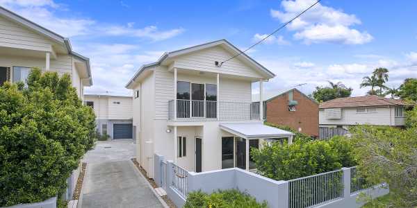 Sarah (Buyer) testimonial image