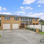 Trustworthy Agent - knowledgeable and read the market situation well