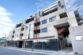 Semi furnished! 2 bedroom apartment close to Melbourne University