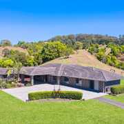 Seller of a House in Kiamba